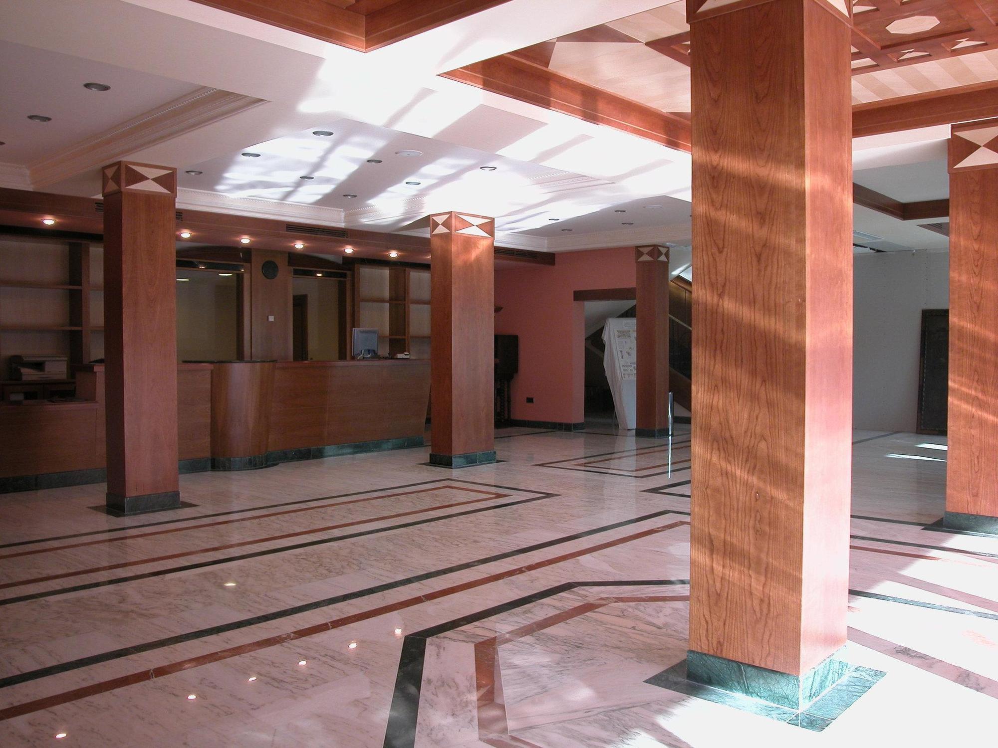 Hotel Del Val - Parking Gratuito อันดูคาร์ ภายนอก รูปภาพ