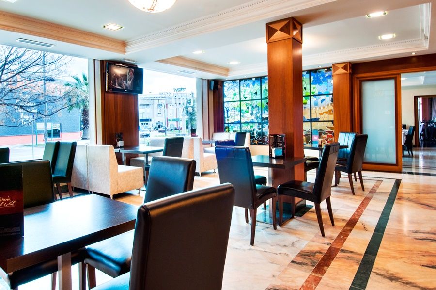 Hotel Del Val - Parking Gratuito อันดูคาร์ ภายนอก รูปภาพ